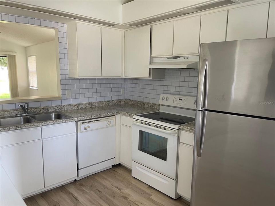 В аренду: $1,795 (2 спален, 2 ванн, 1086 Квадратных фут)