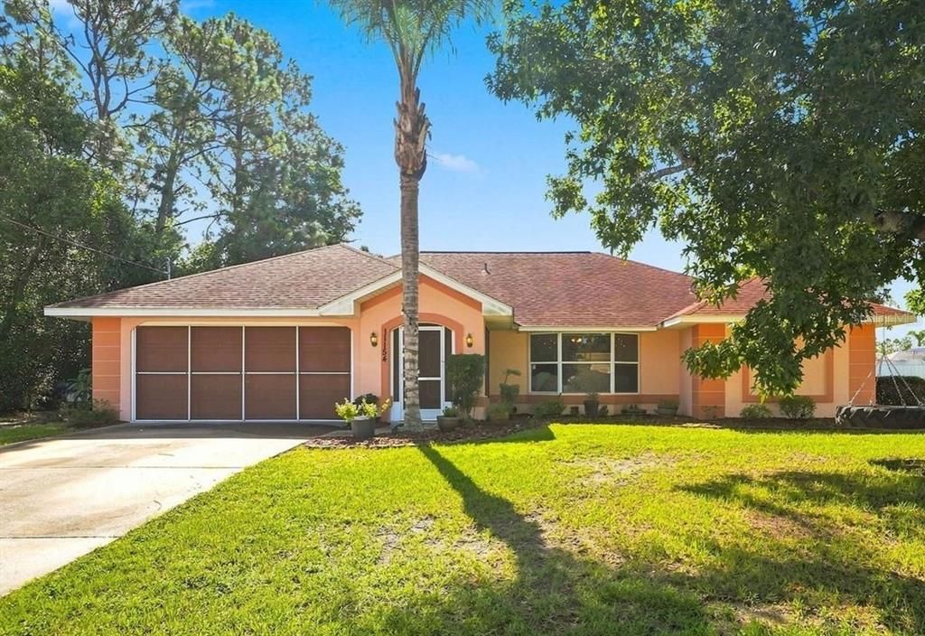 For Sale: $324,900 (3 beds, 2 baths, 1952 Square Feet)