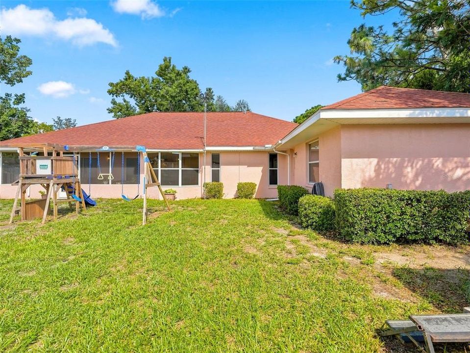 For Sale: $324,900 (3 beds, 2 baths, 1952 Square Feet)