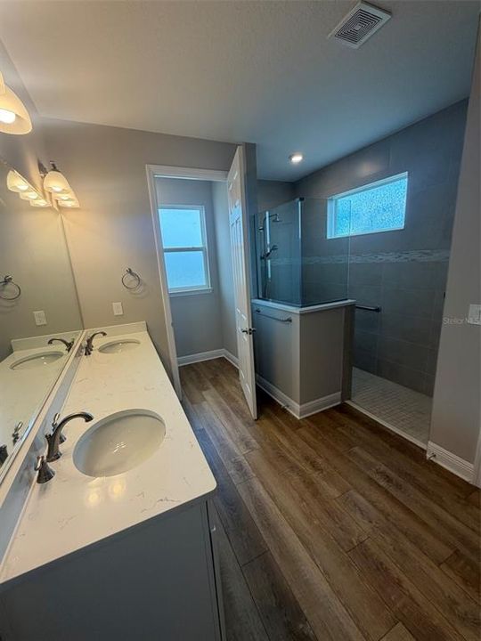 В аренду: $2,600 (2 спален, 2 ванн, 2097 Квадратных фут)