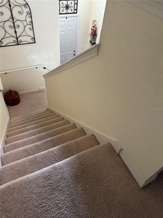 For Rent: $2,870 (5 beds, 3 baths, 2555 Square Feet)