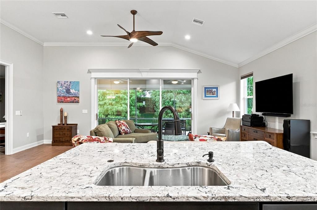 For Sale: $490,000 (3 beds, 2 baths, 1967 Square Feet)