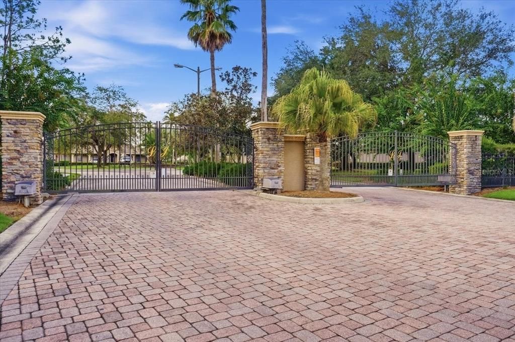 For Sale: $490,000 (3 beds, 2 baths, 1967 Square Feet)