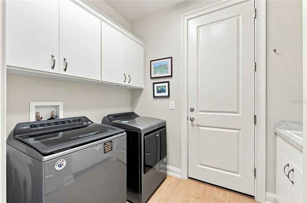 For Sale: $490,000 (3 beds, 2 baths, 1967 Square Feet)