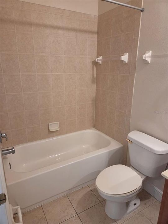 For Rent: $2,000 (3 beds, 3 baths, 1371 Square Feet)