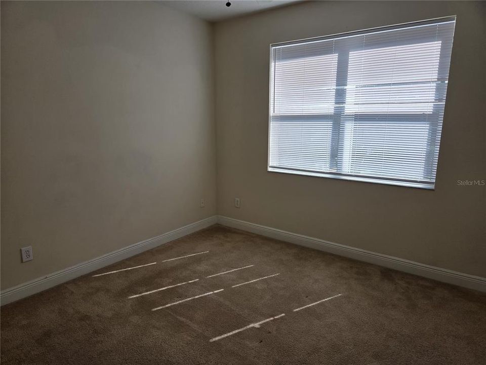 For Rent: $2,000 (3 beds, 3 baths, 1371 Square Feet)