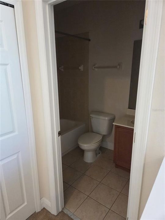 For Rent: $2,000 (3 beds, 3 baths, 1371 Square Feet)