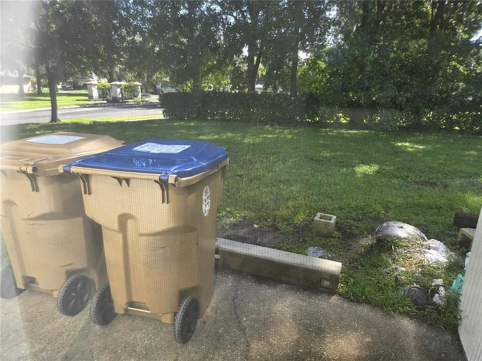 For Rent: $2,000 (3 beds, 3 baths, 1371 Square Feet)