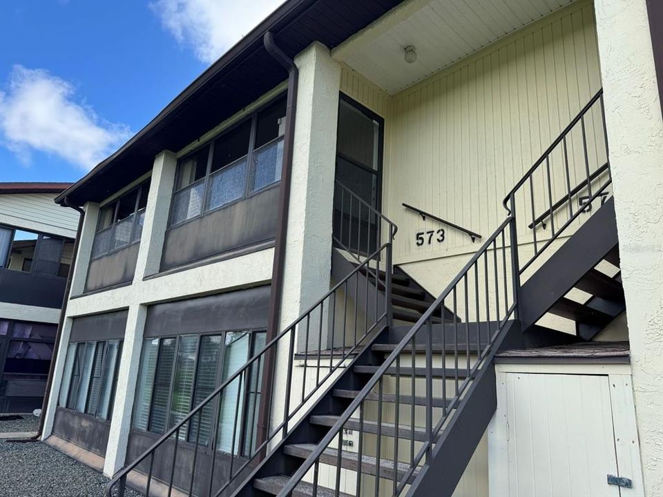 For Sale: $190,000 (3 beds, 2 baths, 1555 Square Feet)