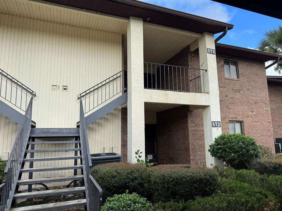 For Sale: $190,000 (3 beds, 2 baths, 1555 Square Feet)