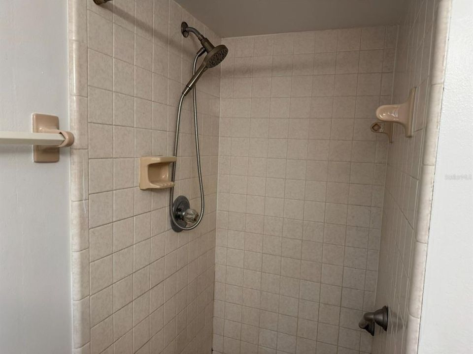 For Sale: $190,000 (3 beds, 2 baths, 1555 Square Feet)