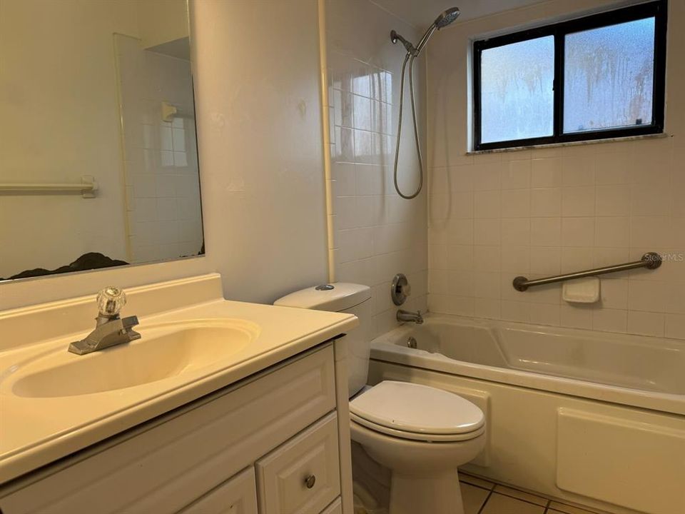 For Sale: $190,000 (3 beds, 2 baths, 1555 Square Feet)