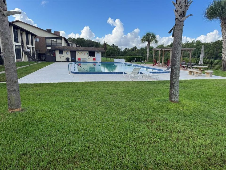 For Sale: $190,000 (3 beds, 2 baths, 1555 Square Feet)