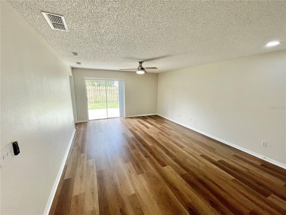 В аренду: $2,500 (3 спален, 2 ванн, 1365 Квадратных фут)