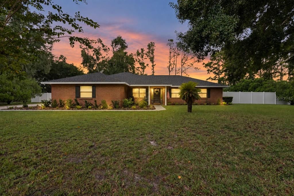 For Sale: $424,900 (3 beds, 2 baths, 1896 Square Feet)