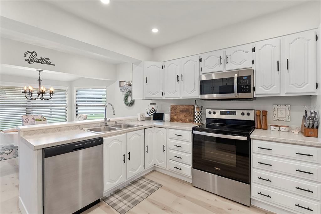 For Sale: $424,900 (3 beds, 2 baths, 1896 Square Feet)