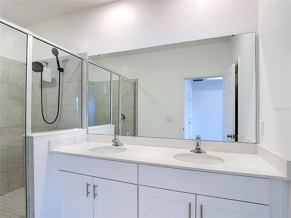 En Renta: $2,395 (4 camas, 3 baños, 1786 Pies cuadrados)
