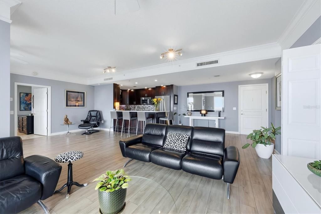 For Sale: $799,000 (2 beds, 2 baths, 1400 Square Feet)