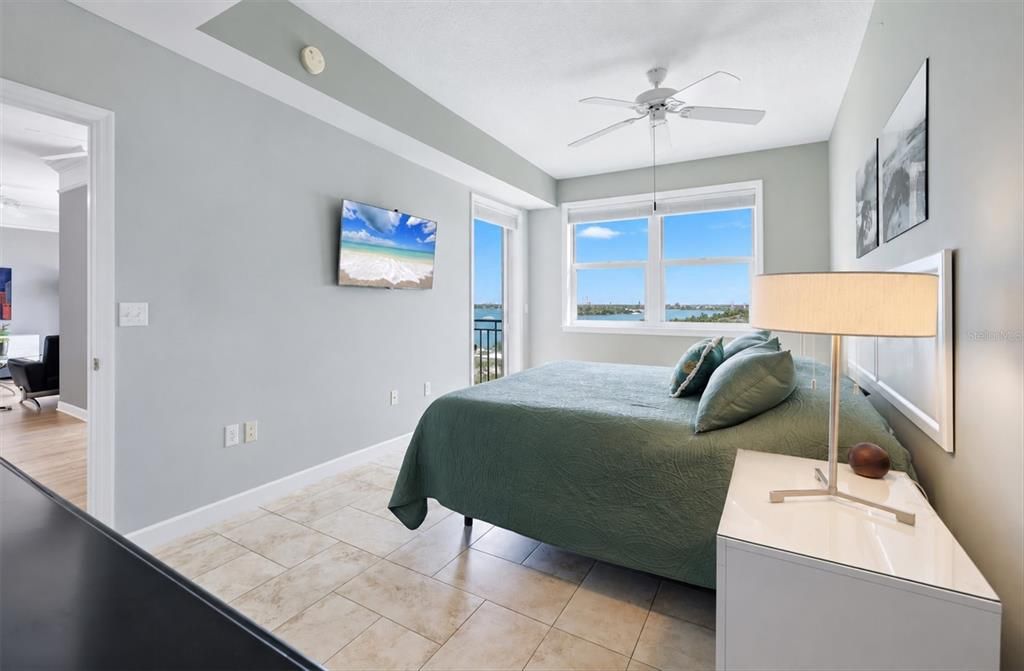 For Sale: $799,000 (2 beds, 2 baths, 1400 Square Feet)