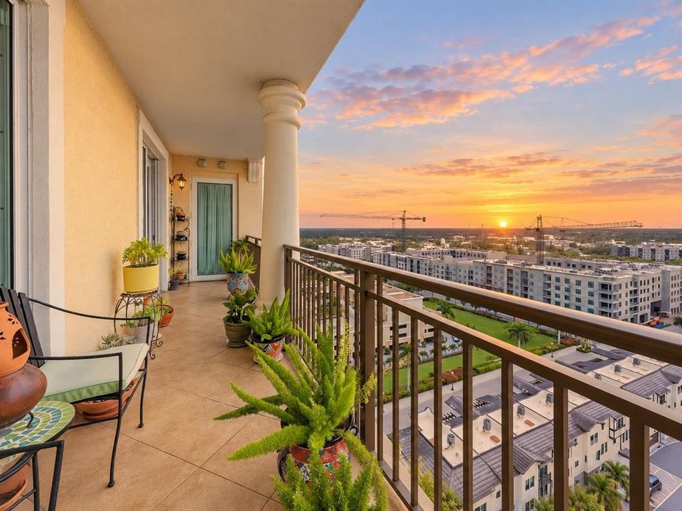 For Sale: $799,000 (2 beds, 2 baths, 1400 Square Feet)