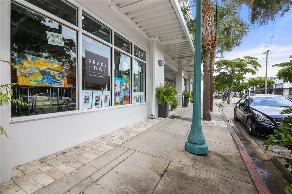 For Sale: $799,000 (2 beds, 2 baths, 1400 Square Feet)