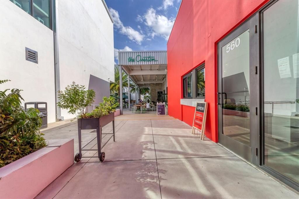 For Sale: $799,000 (2 beds, 2 baths, 1400 Square Feet)