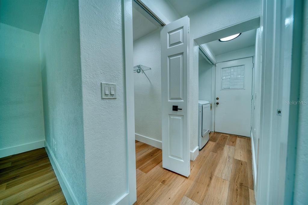 En Venta: $450,000 (4 camas, 3 baños, 1683 Pies cuadrados)