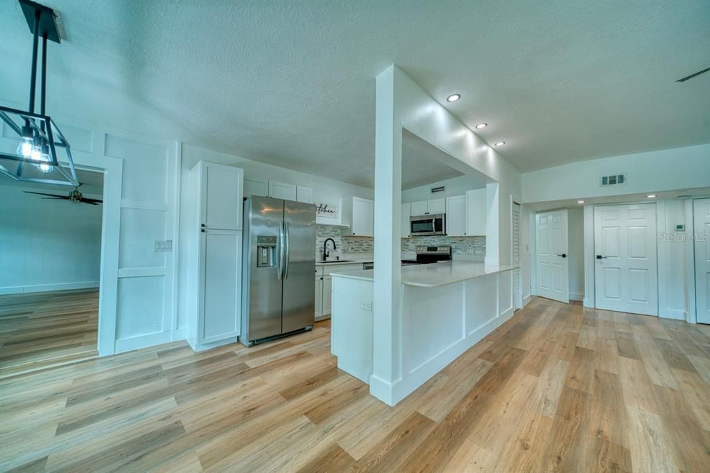 En Venta: $450,000 (4 camas, 3 baños, 1683 Pies cuadrados)