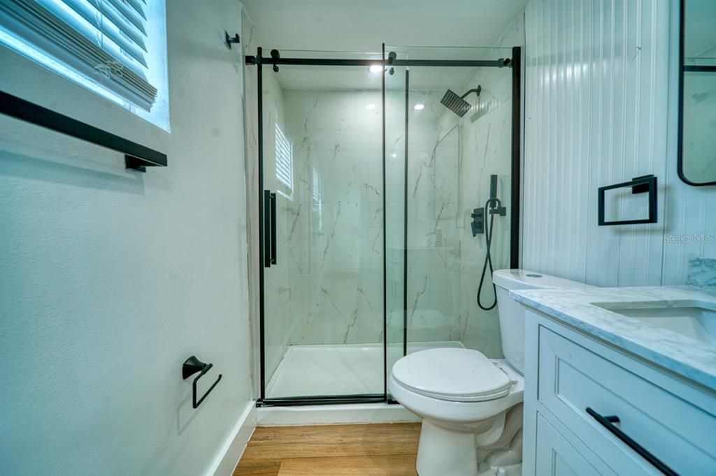 En Venta: $450,000 (4 camas, 3 baños, 1683 Pies cuadrados)