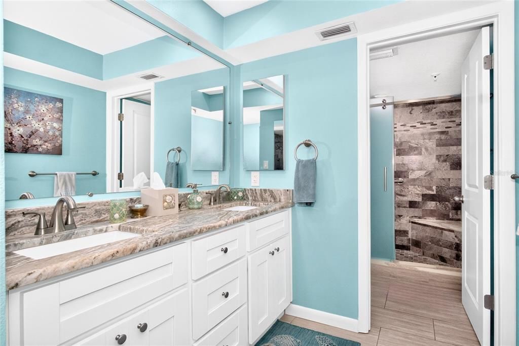 For Rent: $5,000 (2 beds, 2 baths, 1225 Square Feet)