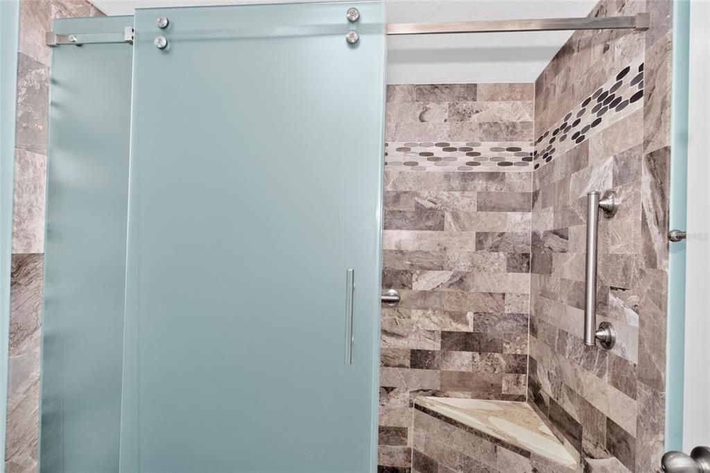 For Rent: $5,000 (2 beds, 2 baths, 1225 Square Feet)