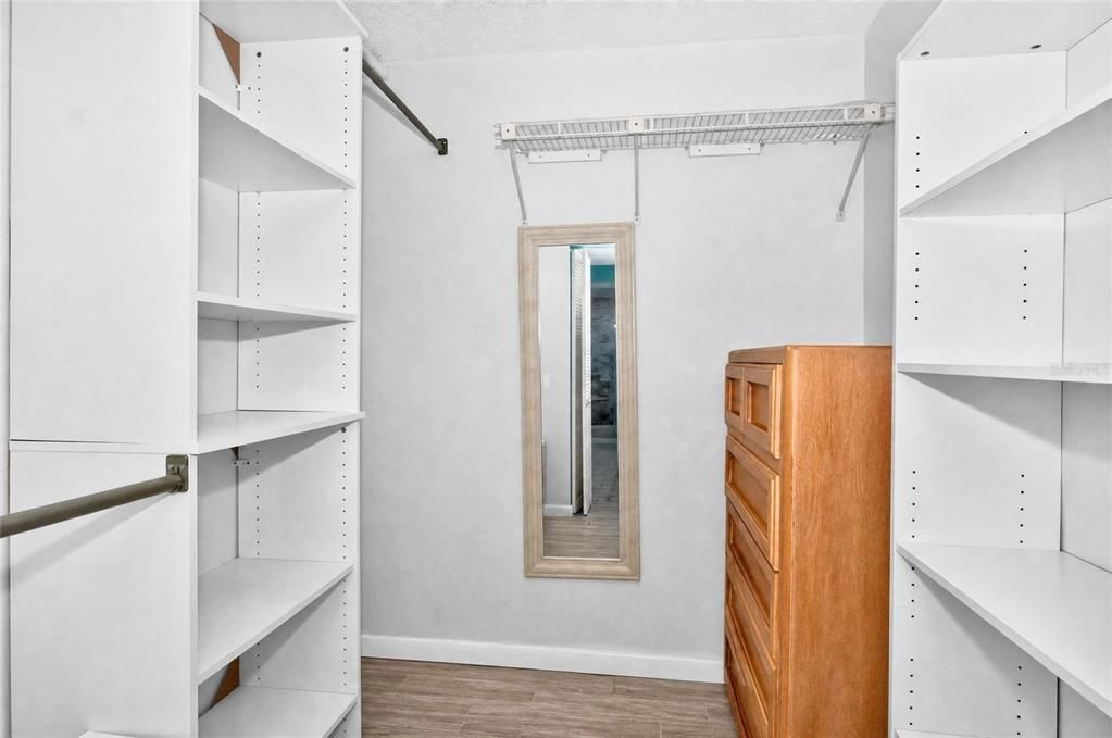 For Rent: $5,000 (2 beds, 2 baths, 1225 Square Feet)
