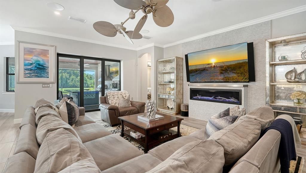 En Venta: $2,290,000 (5 camas, 4 baños, 4453 Pies cuadrados)