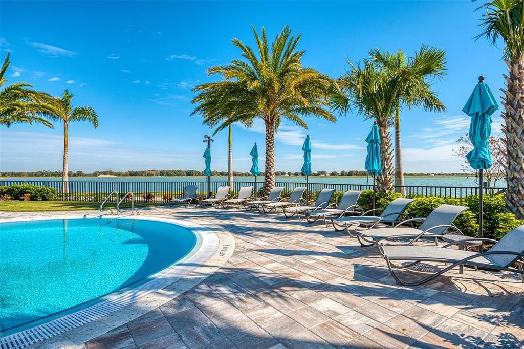 En Venta: $2,290,000 (5 camas, 4 baños, 4453 Pies cuadrados)