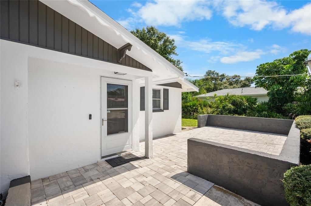 For Sale: $675,000 (4 beds, 4 baths, 1916 Square Feet)