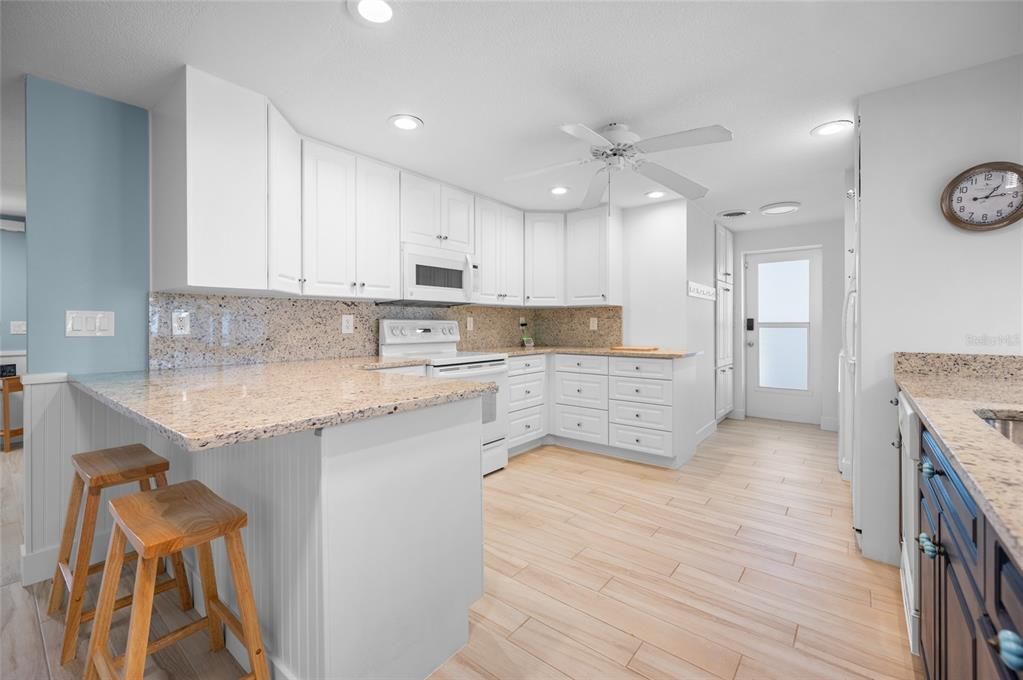 For Sale: $675,000 (4 beds, 4 baths, 1916 Square Feet)