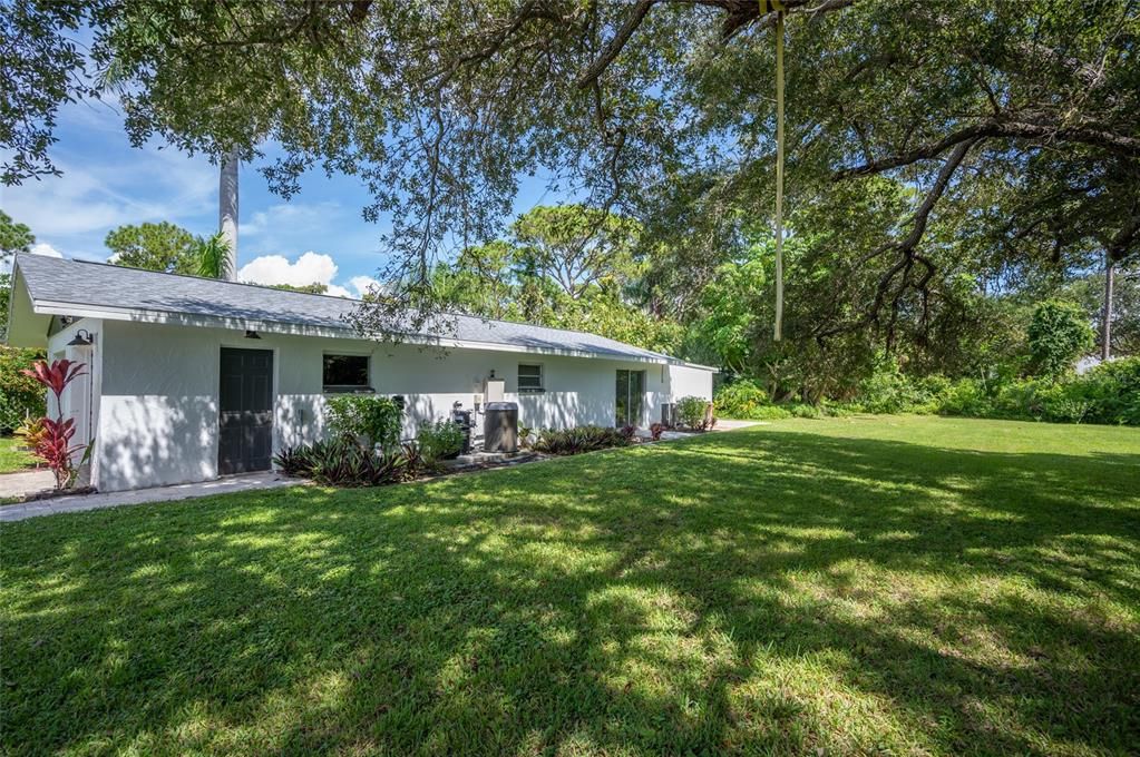 For Sale: $675,000 (4 beds, 4 baths, 1916 Square Feet)
