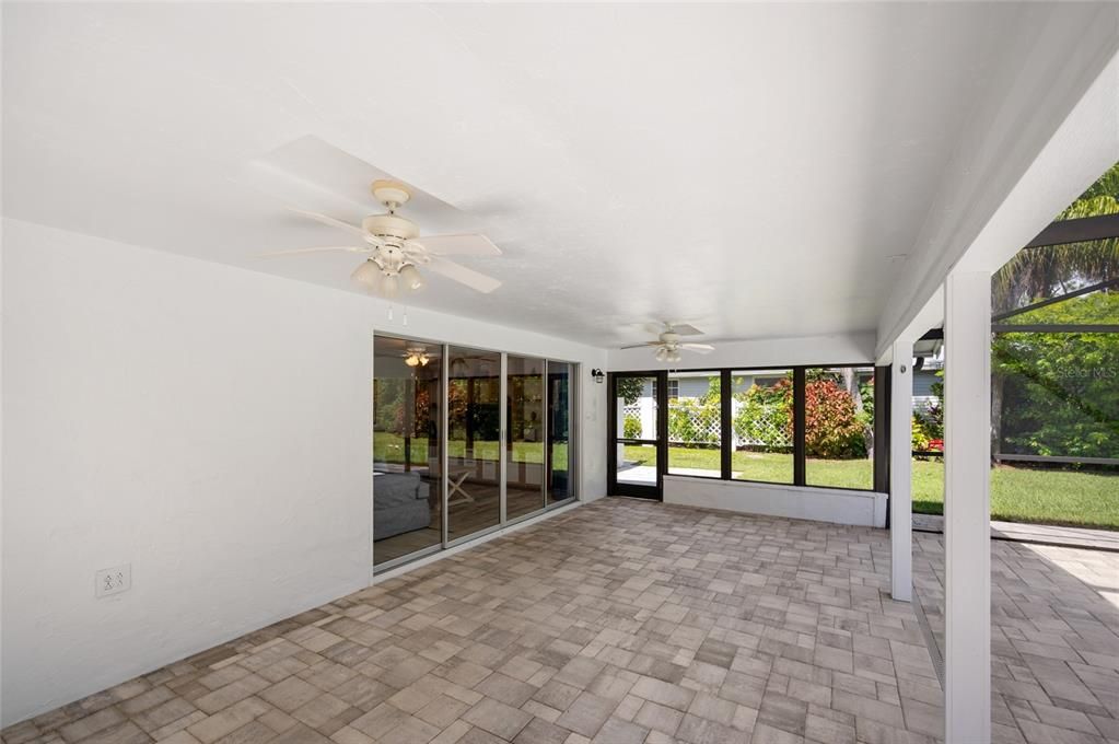For Sale: $675,000 (4 beds, 4 baths, 1916 Square Feet)