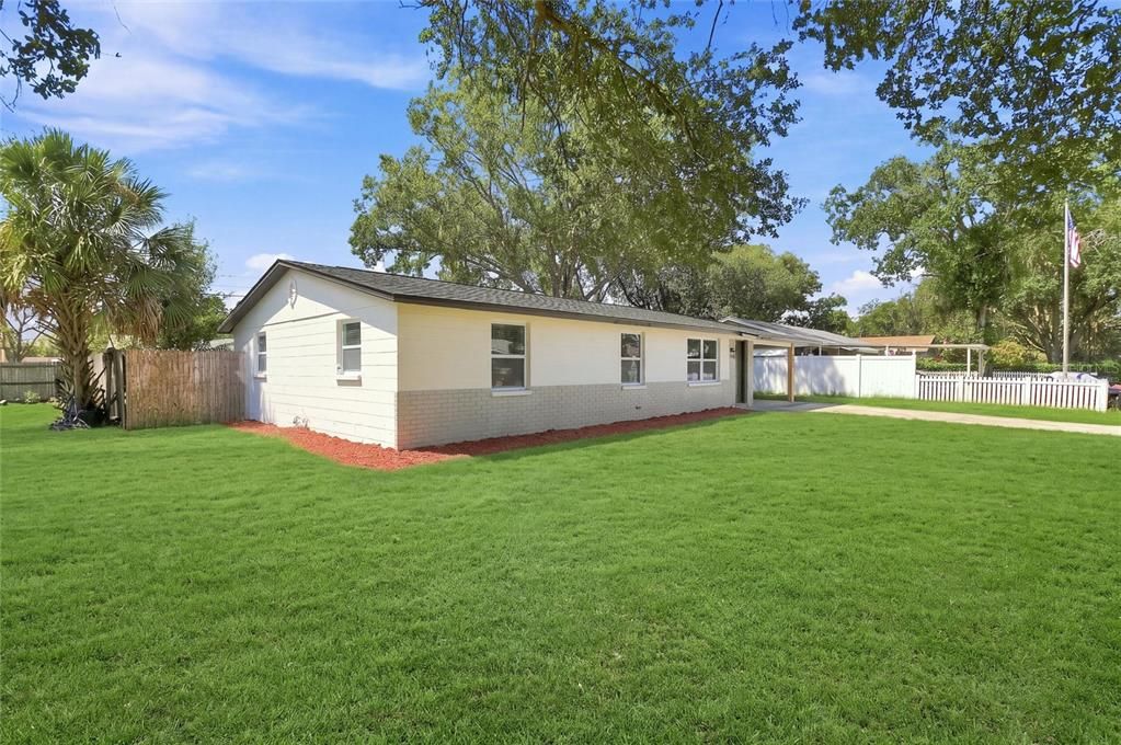 For Sale: $375,000 (3 beds, 2 baths, 1176 Square Feet)