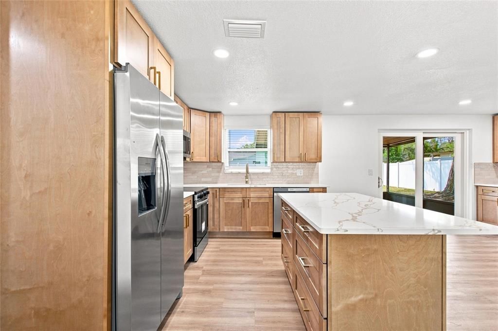 For Sale: $375,000 (3 beds, 2 baths, 1176 Square Feet)
