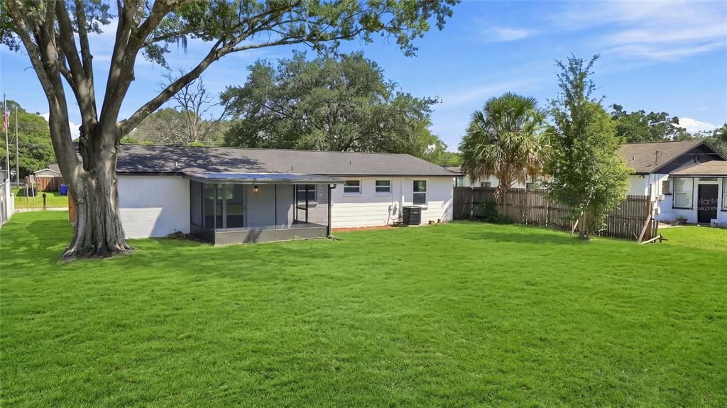 For Sale: $375,000 (3 beds, 2 baths, 1176 Square Feet)