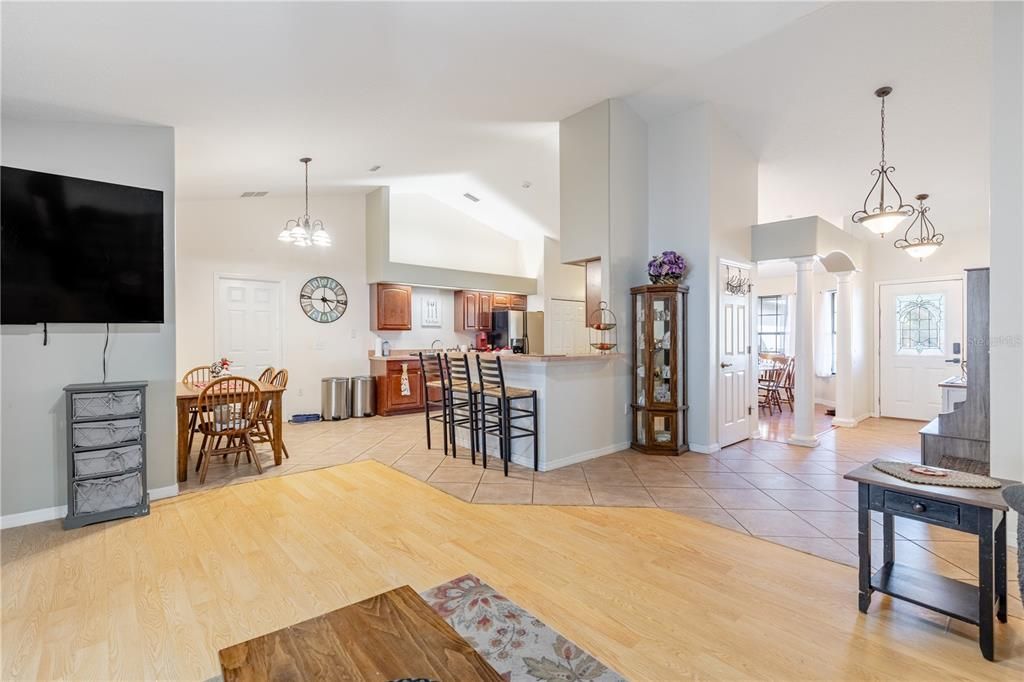 For Sale: $369,000 (5 beds, 3 baths, 2545 Square Feet)