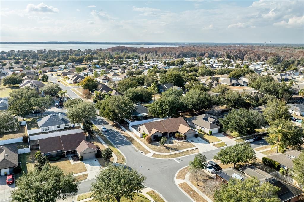 For Sale: $369,000 (5 beds, 3 baths, 2545 Square Feet)