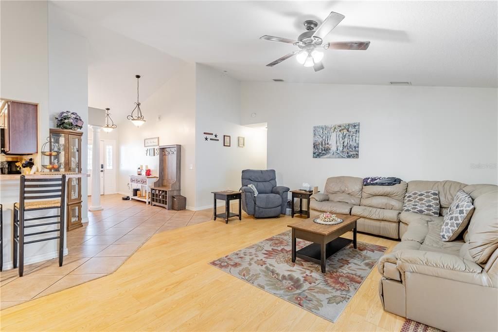 For Sale: $369,000 (5 beds, 3 baths, 2545 Square Feet)