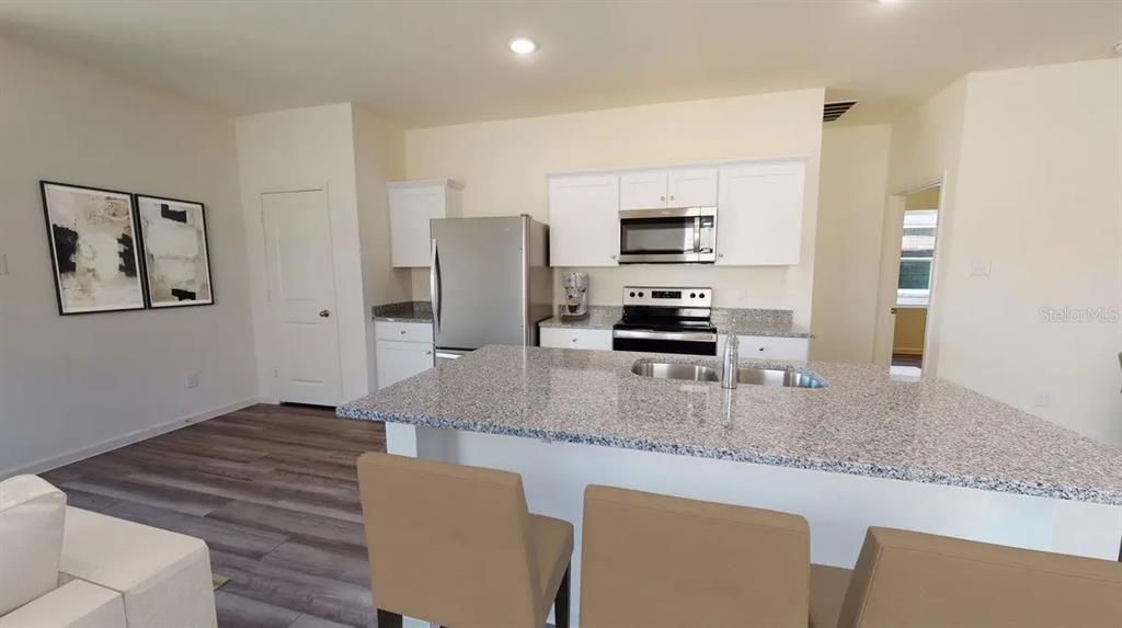 For Sale: $323,990 (3 beds, 2 baths, 1366 Square Feet)