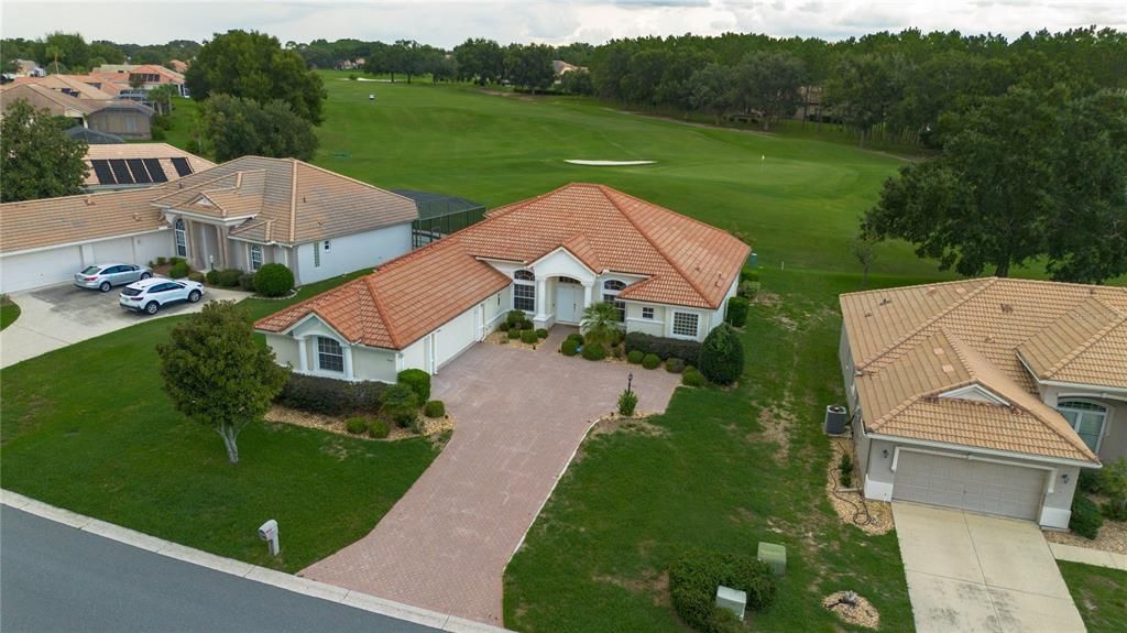 En Venta: $550,000 (3 camas, 3 baños, 3037 Pies cuadrados)