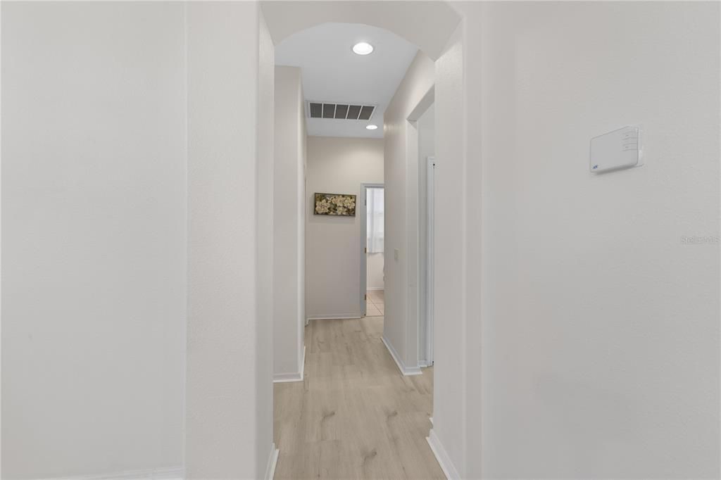En Venta: $550,000 (3 camas, 3 baños, 3037 Pies cuadrados)