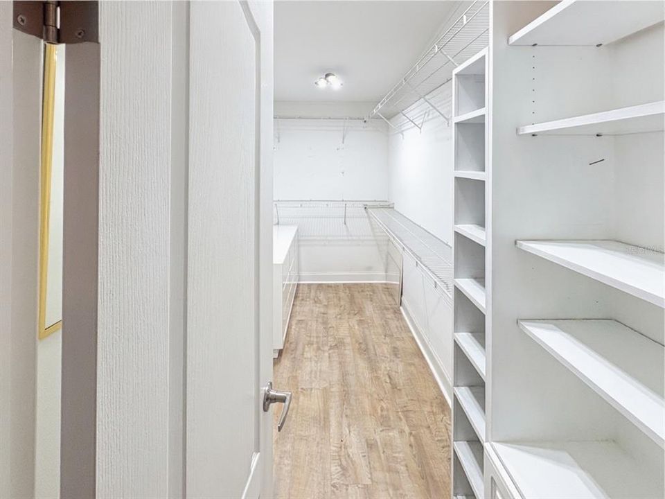 На продажу: $279,900 (3 спален, 2 ванн, 2264 Квадратных фут)
