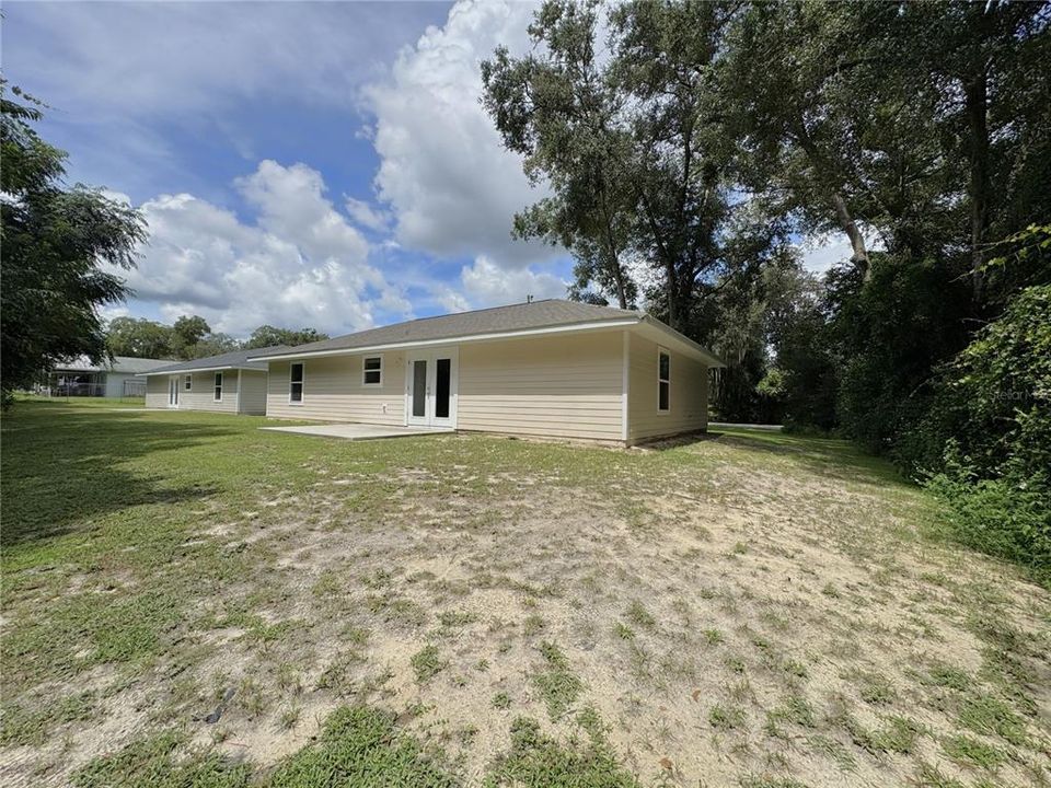 For Sale: $259,900 (3 beds, 2 baths, 1140 Square Feet)