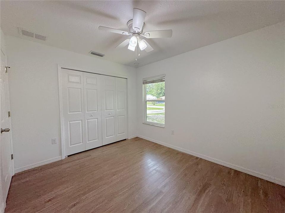 For Sale: $259,900 (3 beds, 2 baths, 1140 Square Feet)